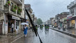पश्चिमी विक्षोभ के असर से एनसीआर में कुछ स्थानों पर मौसम बदला। फोटो: एआई जनरेटेड