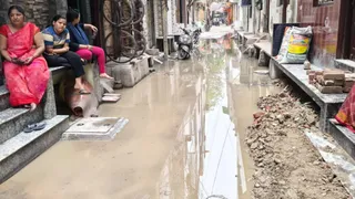 ब्रह्मपुरी में इन हालातों में रहने को मजबूर हैं लोग। जागरण