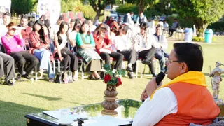 मुख्यमंत्री पुष्कर सिंह धामी ने मुख्यमंत्री आवास में एक भारत श्रेष्ठ भारत अभियान के तहत उत्तर-पूर्वी राज्यों से आए छात्रों से संवाद किया। सूवि