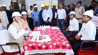 रांची में बन रहे अत्याधुनिक पुस्तकालय गवर्नर झारखंड और रक्षा राज्य मंत्री ने किया निरीक्षण। (फोटो: जागरण)