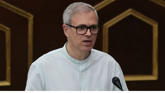 जम्मू-कश्मीर में सरकारी नौकरियों का रास्ता साफ, इस वर्ष भरे जाएंगे 25 हजार पद; CM उमर का बड़ा एलान