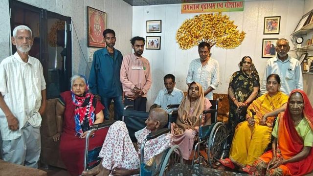 अपनों ने ही छोड़ दिया... बेटे-बहू ने बुजुर्गों को घर से निकाला, 7 दिन में 14 लोगों ने लिया वृद्धाश्रम में आश्रय
