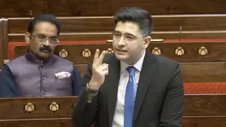 आप सांसद राघव चड्ढा राज्यसभा में अपनी बात रखते हुए। (फाइल फोटो)