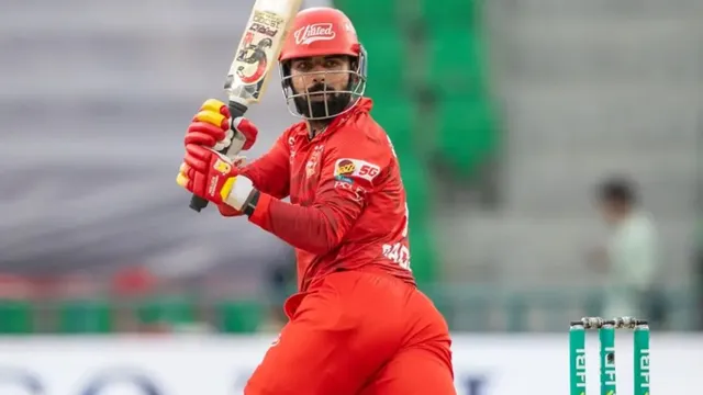  शादाब खान ने गेंद और बल्ले से मचाई तबाही, इस्लामाबाद ने क्वेटा ग्लेडिएटर्स को बुरी तरह रौंदा