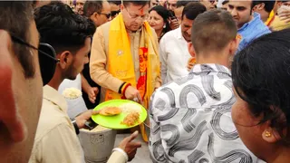भंडारा कार्यक्रम में शामिल हुए मुख्यमंत्री। जागरण
