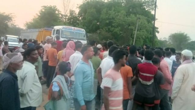 साहिबगंज-गोविंदपुर स्टेट हाईवे पर भीषण सड़क हादसा, ट्रक की टक्कर से बाइक सवार युवक-युवती गंभीर
