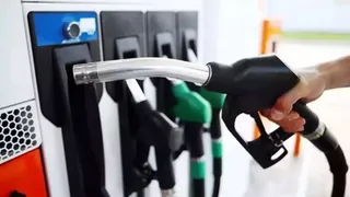 पटना में प्रीमियम पेट्रोल महंगा