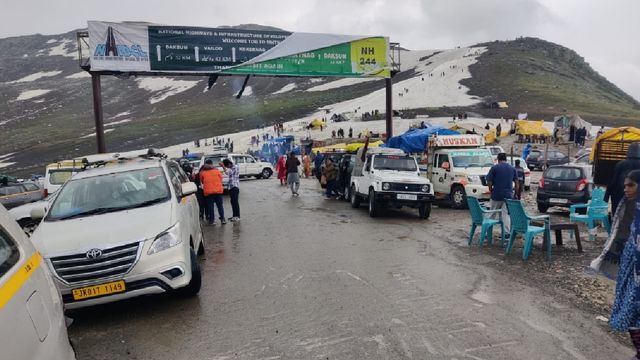 सिंथनटॉप के खुलने का इंतजार, बर्फीली वादियों में कब लौटेगी रौनक? पहलगाम अटैक के समय हुआ था बंद
