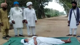 Jagdev Baba मोगा में बाबा जगदेव सिंह का आमरण अनशन शुरू; सड़क निर्माण न होने पर ...