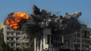 ईरान IRGC ने दुबई के ओरेकल डेटा सेंटर पर ड्रोन हमला किया