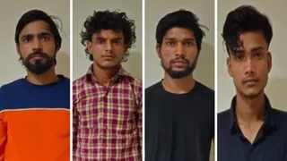 विकास गहलोत उर्फ रौनक-- लोकेश उर्फ पपला पंडित-- साकिब उर्फ डेविल ---अरबाब
