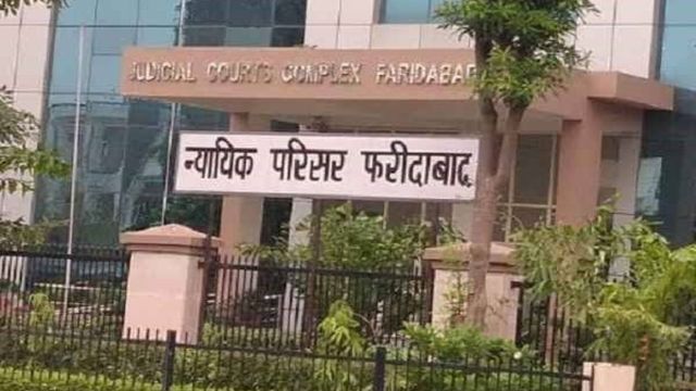 फरीदाबाद में वकील की सलाह पर 29 साल तक बेखबर रहा शख्स, शराब केस में लगा 5000 रुपये का जुर्माना