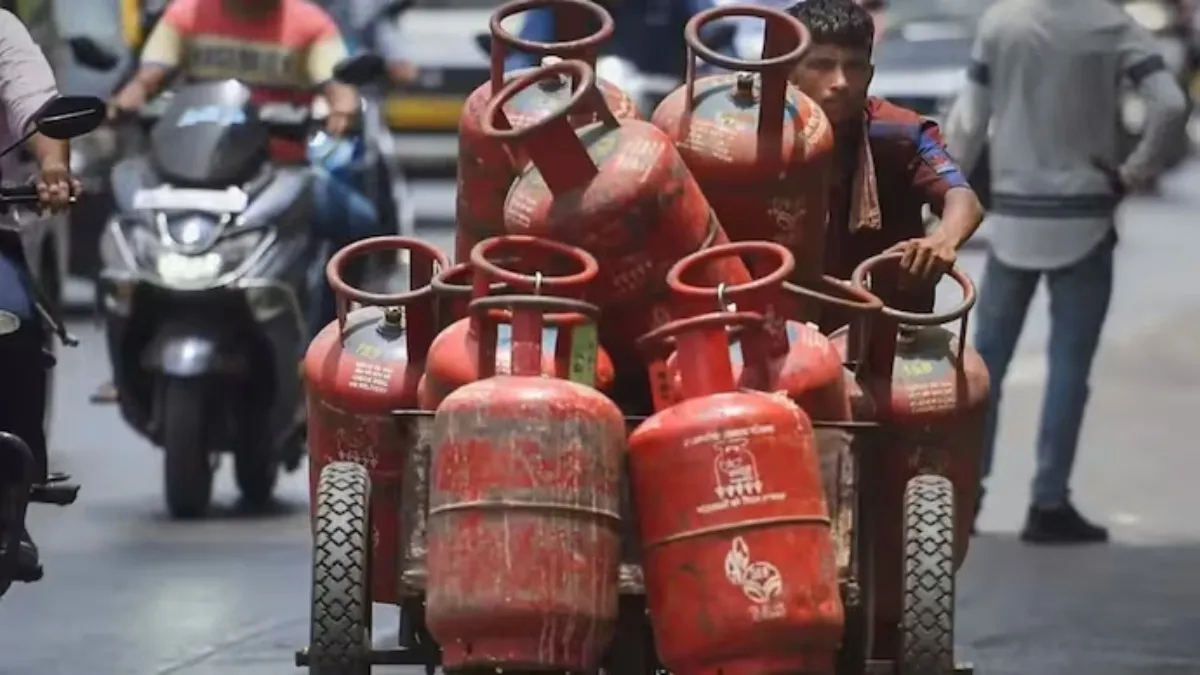 आम लोगों को बड़ी राहत: अब बिना पते के भी मिलेगा LPG सिलिंडर, पहचान पत्र से खरीद सकेंगे 5 किलो गैस