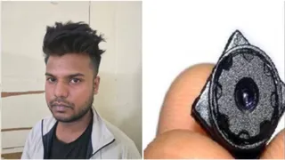 आरोपी सफाईकर्मी ने 700 रुपये में खरीदा था खुफिया कैमरा।