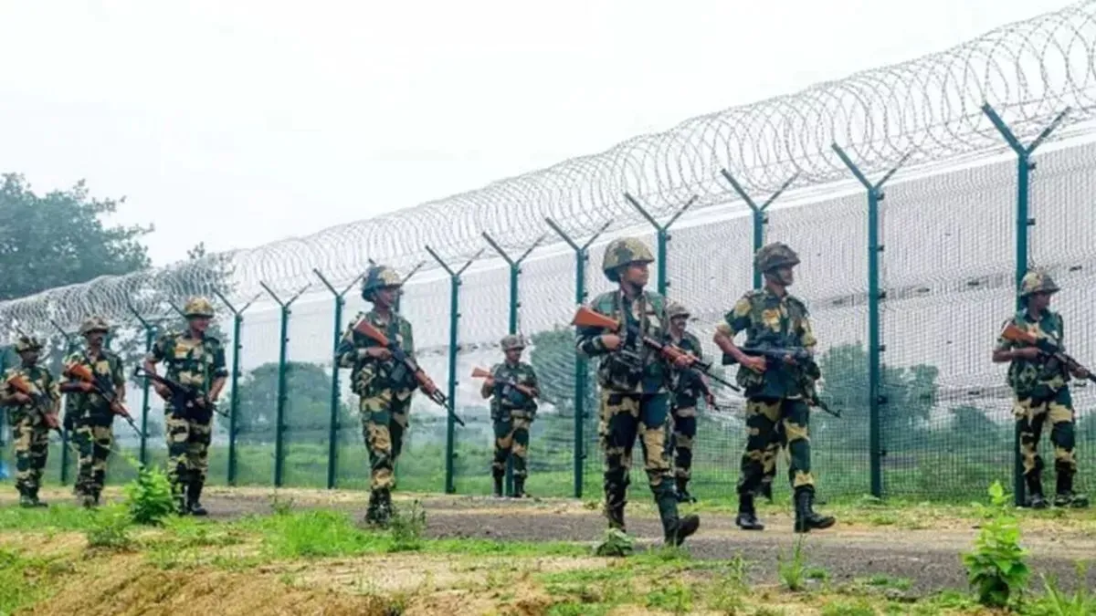 बांग्लादेश सीमा पर घुसपैठ रोकने को छोड़े जाएंगे मगरमच्छ और सांप, बैठक में प्रस्ताव पर चर्चा