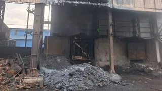 ब्लासट हुआ फर्नेश। (जागरण)