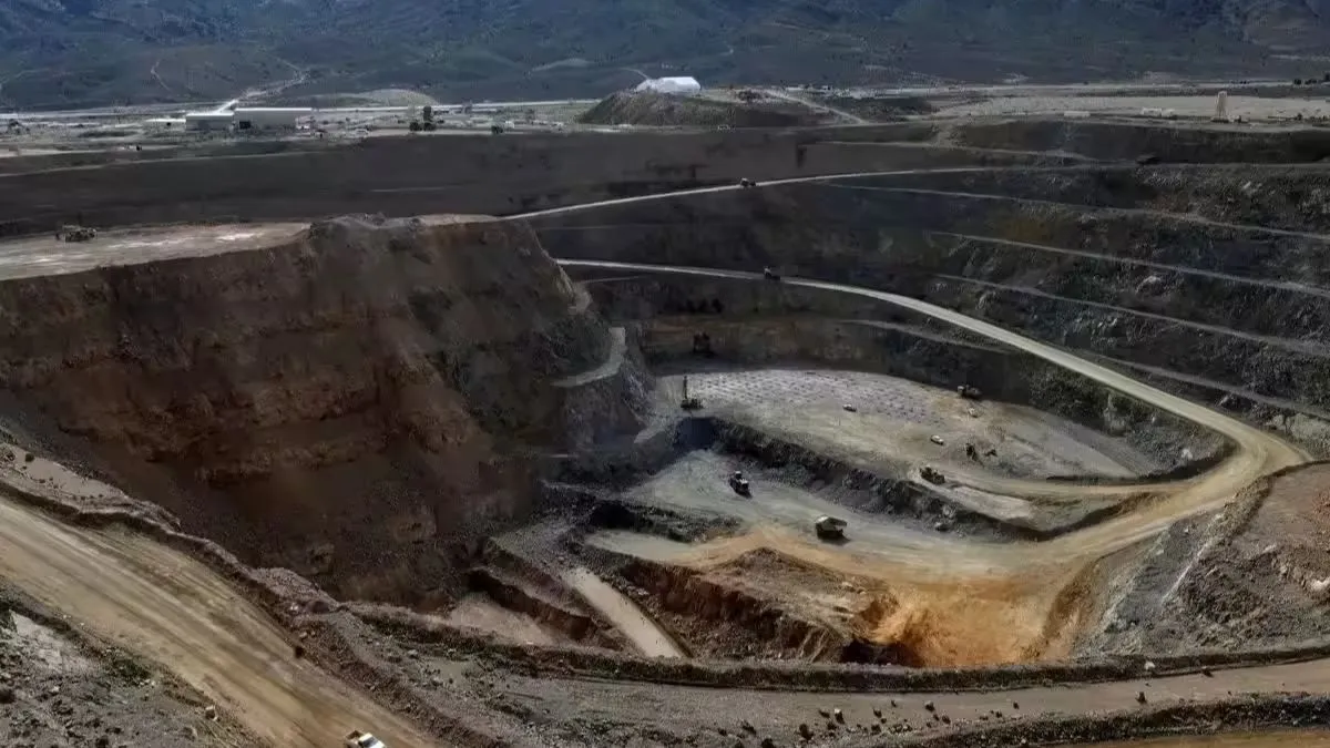 अब तय सीमा से ज्यादा क्षेत्र में हो सकेगी दुर्लभ खनिजों की खोज, संशोधनों की अधिसूचना जारी