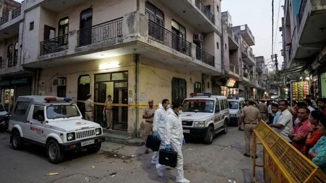 दिल्ली में 2 लाख रुपये लेकर घर से निकली महिला की बेरहमी से हत्या, PG के बेड बॉक्स में मिली लाश