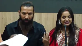 पति फरमान खान संग मोनालिसा (फाइल फोटो)