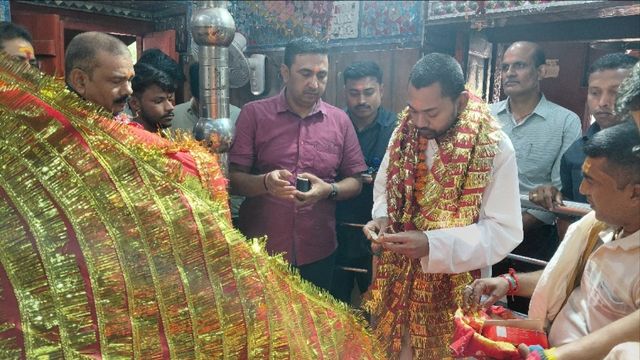 आमी मंदिर पहुंचे मुख्यमंत्री के पुत्र निशांत कुमार, माता अंबिका की पूजा-अर्चना कर मांगी बिहार की खुशहाली
