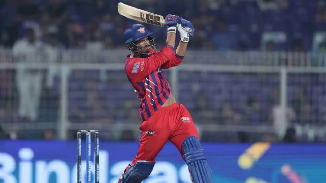 '100-150 छक्‍के जड़ने का रोजाना अभ्‍यास', MS Dhoni के फैन मुकुल चौधरी ने बताया अपनी सफलता का मंत्र