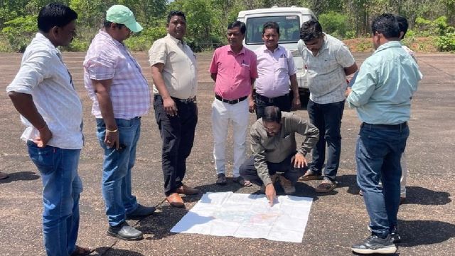 धालभूमगढ़ में देरी तो चाकुलिया बनी नई उम्मीद; एयरपोर्ट अथॉरिटी की टीम ने तलाशी हवाई संचालन की संभावनाएं

