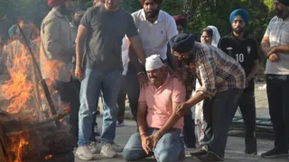लुधियाना में पांच लोगों का एक ही श्मशान घाट में अंतिम संस्कार। फोटो जागरण