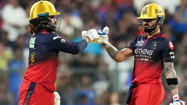 पाटीदार-विराट ने मुंबई के जख्मों पर छिड़का 'सॉल्ट', बेंगलुरु से बदला नहीं ले पाई एमआई पाटीदार-विराट ने मुंबई के जख्मों पर छिड़का 'सॉल्ट', बेंगलुरु से बदला नहीं ले पाई एमआई