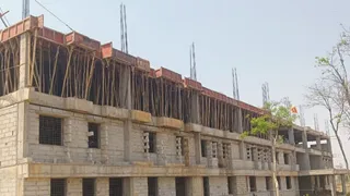 नवनिर्मित नर्सिंग कॉलेज भवन में की गई छापेमारी। (जागरण)