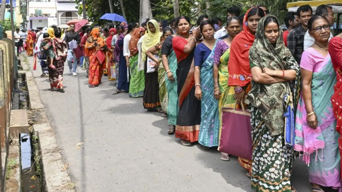 बंगाल में 3.6 करोड़ से ज्यादा मतदाता पात्र, दूसरे चरण के लिए नामांकन 2200 पार