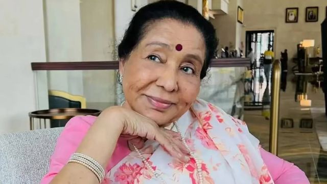 विरासत-ए-खालसा के उद्घाटन पर जब आनंदपुर साहिब आई थीं आशा भोसले, शबद गायन से समागम को बनाया था यादगार

