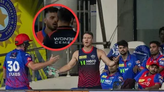 CSK vs DC मैच में ग्लव्स को लेकर विवाद