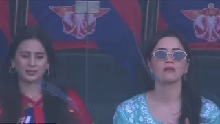 सानिया चंडोक और सारा तेंदुलकर।