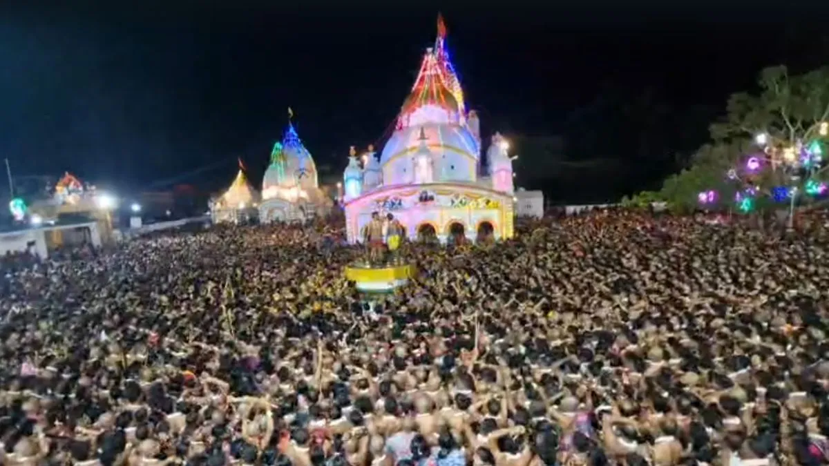 बालेश्वर में फेमस चंदनेश्वर चड़क मेला हुआ संपन्न, 10 लाख से अधिक भक्तों ने किया बाबा चंदेश्वर का दर्शन