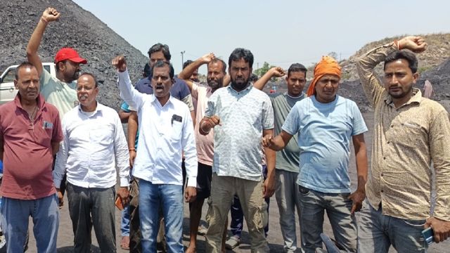 अवैध कोयला खनन के खिलाफ बरोरा में ग्रामीणों का जोरदार प्रदर्शन, भू-धंसान का खतरा
