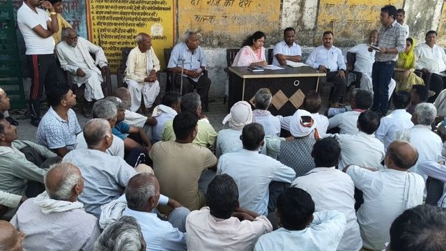 मैनपुरी फर्रुखाबाद लिंक एक्सप्रेसवे में आई बाधा, जमीन देने से किसानों का इंकार; प्रशासन जुटा मनाने में