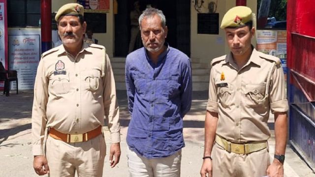 'मुझे कुत्ते की तरह दिया जाता था खाना... नशे में होने के कारण कर दी पत्नी की हत्या,' गिरफ्तारी के बाद बोला आरोपित 
