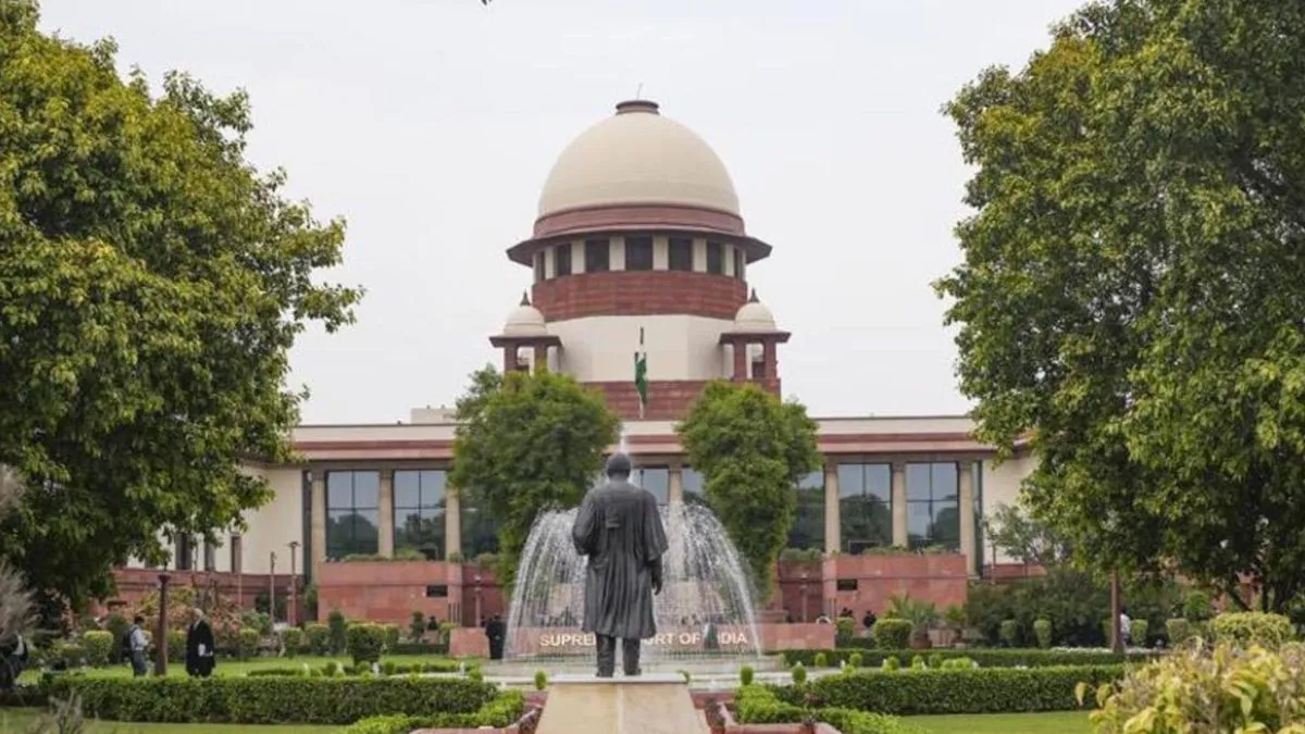 मतदान के लिए बायोमेट्रिक सिस्टम की मांग पर सुप्रीम कोर्ट ने केंद्र और चुनाव आयोग से मांगा जवाब, प्रॉक्सी वोटिंग रोकने के लिए कदम