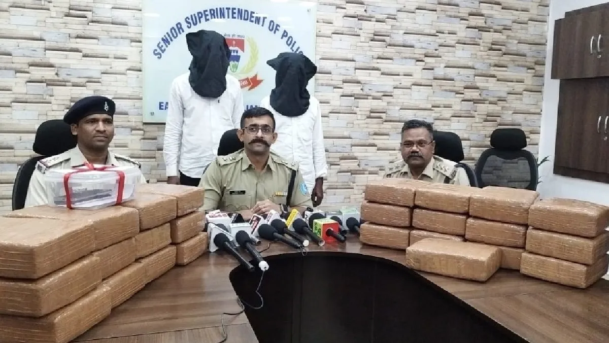 जमशेदपुर में कार की तलाशी ली तो उड़ गए होश, 25 लाख के गांजे के साथ दो तस्कर गिरफ्तार; चिल्का से जुड़ा है कनेक्शन