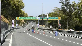 दिल्ली-देहरादून एक्सप्रेस वे पर ज्यादा रफ्तार होने पर कटेगा चालान।
