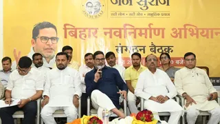 पूर्णिया में सभा को संबोधित करते प्रशांत किशोर।