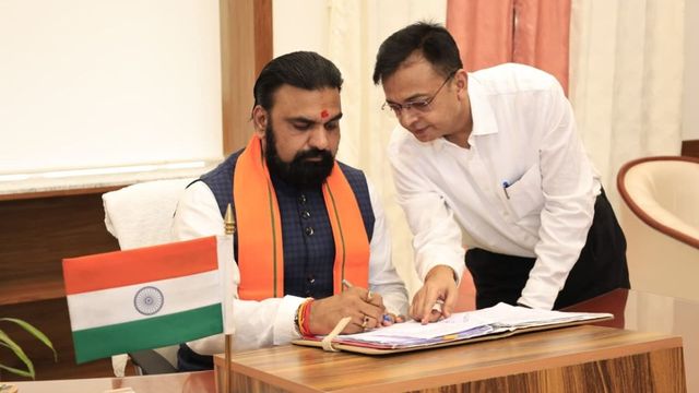 बिहार में अब सम्राट सरकार, मंत्रालय के बंटवारे के साथ काम शुरू; नीतीश ने की CM चौधरी से मुलाकात
