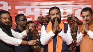 गृह सहित 29 महत्वपूर्ण विभाग अपने पास रखे