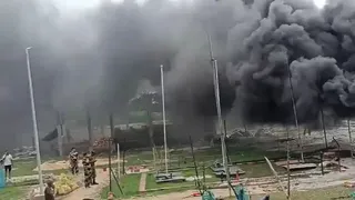 बीएसएफ कैंप हिंगलगंज में लगी भीषण आग,फोटो- सोशल मीडिया