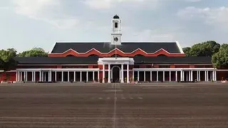 देहरादून स्थित भारतीय सैन्य अकादमी (आइएमए) की फोटो।