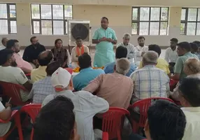 कांग्रेसी कार्यकर्ताओं की हुई बैठक। जागरण