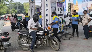 भागलपुर में पेट्रोल-डीजल संकट गहराया, कई पंप हुए ड्राई