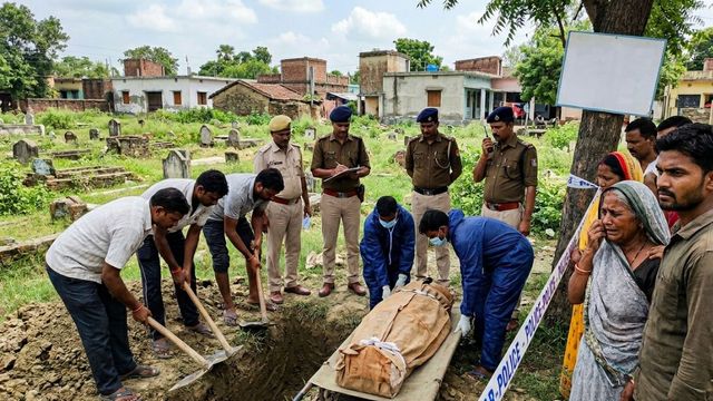 समस्तीपुर में 33 दिन बाद कब्र से निकाला गया महिला का शव: मायके वालों का आरोप- हत्या कर दफनाया, अब होगा पोस्टमार्टम
