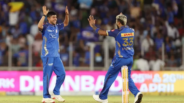 तिलक वर्मा की बल्‍लेबाजी के बाद गेंद से चमके अश्वनी कुमार, 4 हार के बाद मुंबई को मिली जीत