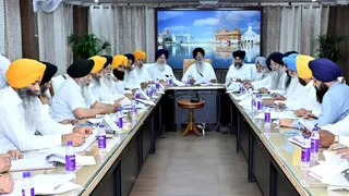 एसजीपीसी की बैठक की अध्यक्षता करते हुए प्रधान एडवोकेट हरजिंदर सिंह धामी।